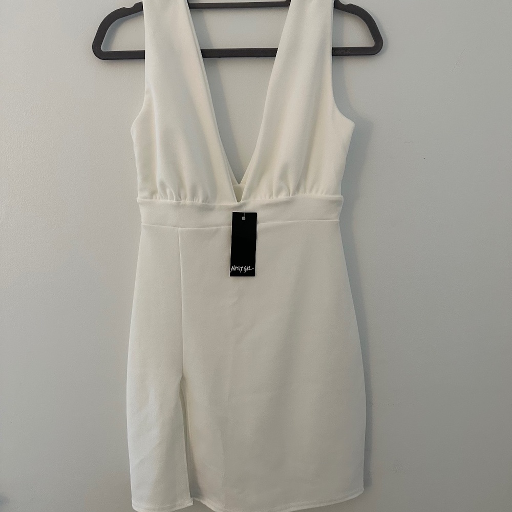 Nasty Gal White V Neck Mini Dress in Size 6